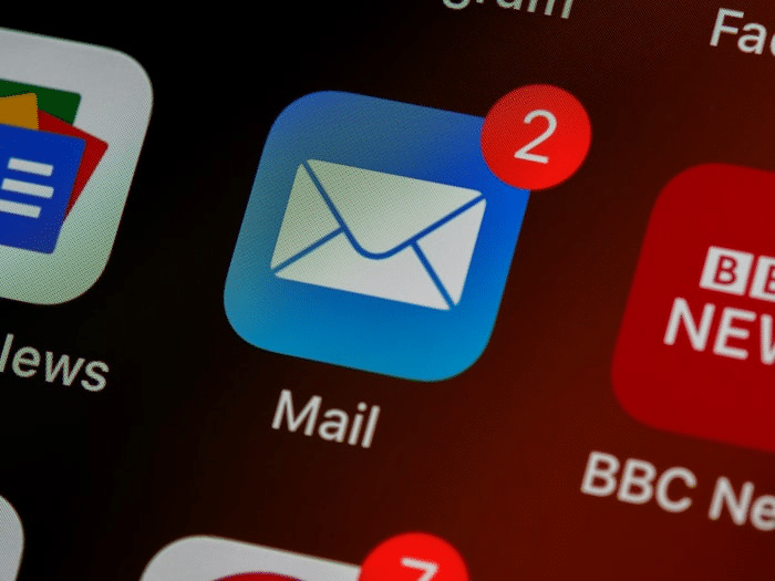 Configuração de e-mail corporativo com IMAP, POP3 e SMTP em notebook